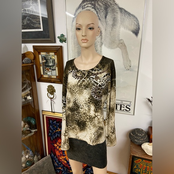 🐦⬛-4/$20🐦⬛ Beaded Embellishments Animal Print Long Sleeve - Picture 13 of 13